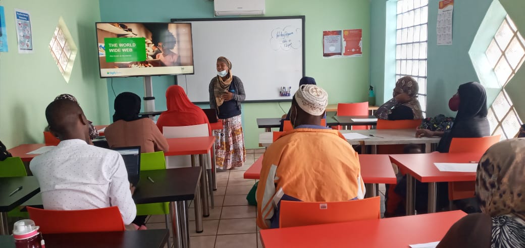 Siyafunda_ctc's tweet photo. Siyafunda CTC in Partnership with @DigifyAfrica & @AlTawheed13 to train the ladies on the Digital Literacy program called #Digifybytes.
#Digifybytes
#SiyafundaCTC
#2022Goals https://t.co/2Vuc9nQP8I