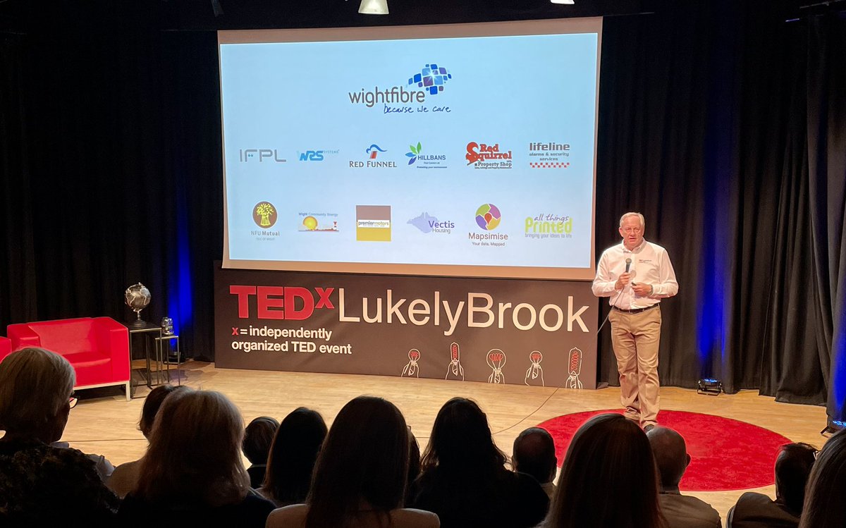 lifelinevannah's tweet photo. Last session!!!! #TedxLukleyBrook https://t.co/5t8c7oLiRC