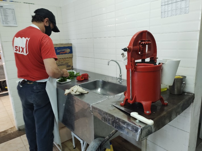 MinEcoFsa's tweet photo. Más de 20 PyMEs locales implementaron nuevas metodologías para mejorar su competitividad a través del #ProgramaPROCER lanzado por @produccion_arg e implementado por la Subsecretaría de Desarrollo Económico en Formosa junto con la ADE.
> Lee aquí 👇
https://t.co/FYsyft6u97 https://t.co/WiikdHTedp