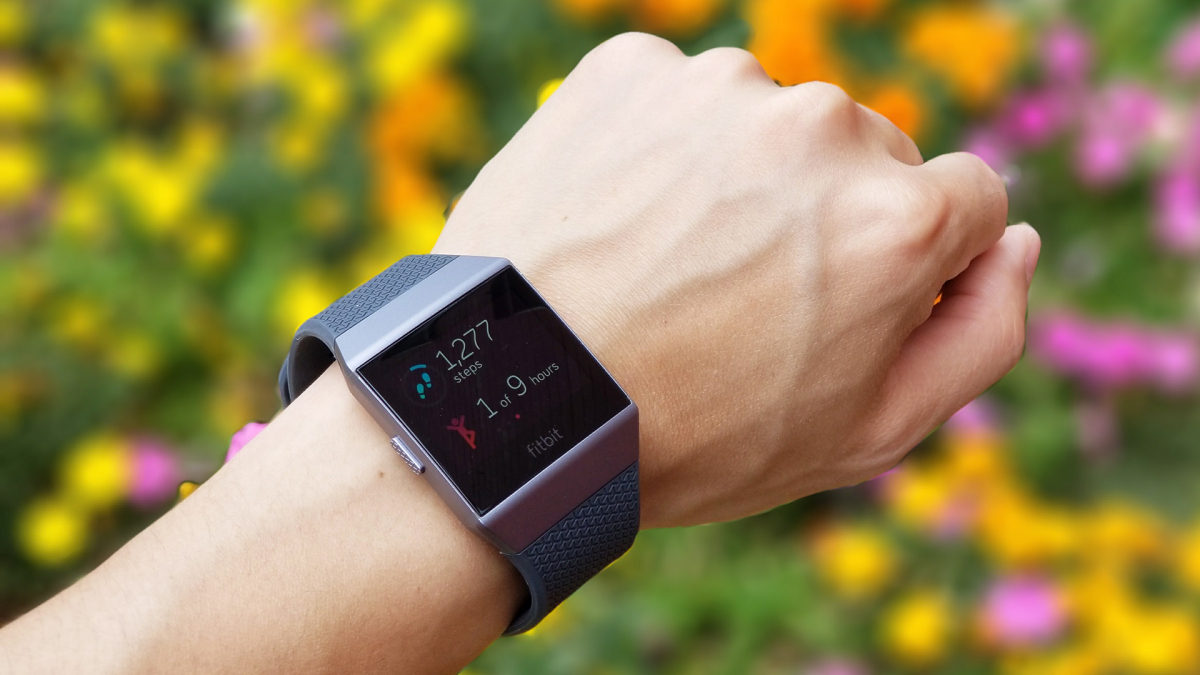 gogliness's tweet photo. Fitbit recalls over 1 million smartwatches for burn hazard https://t.co/yt6lnu3nuY https://t.co/GYKj2TJAWI