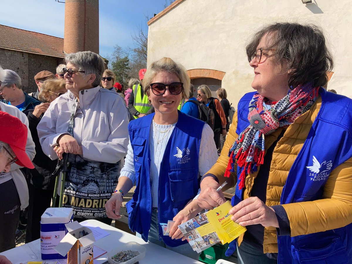 SecoursPop82's tweet photo. 3ème initiative des bénévoles en campagne #donactions le 01/03 avec les marcheurs solidaires en partenariat avec l'association Les Poumpils Montéchois. 👉76 marcheurs / 145 tickets de tombola distribués au profit de la #solidarité https://t.co/K4JXi1LEia