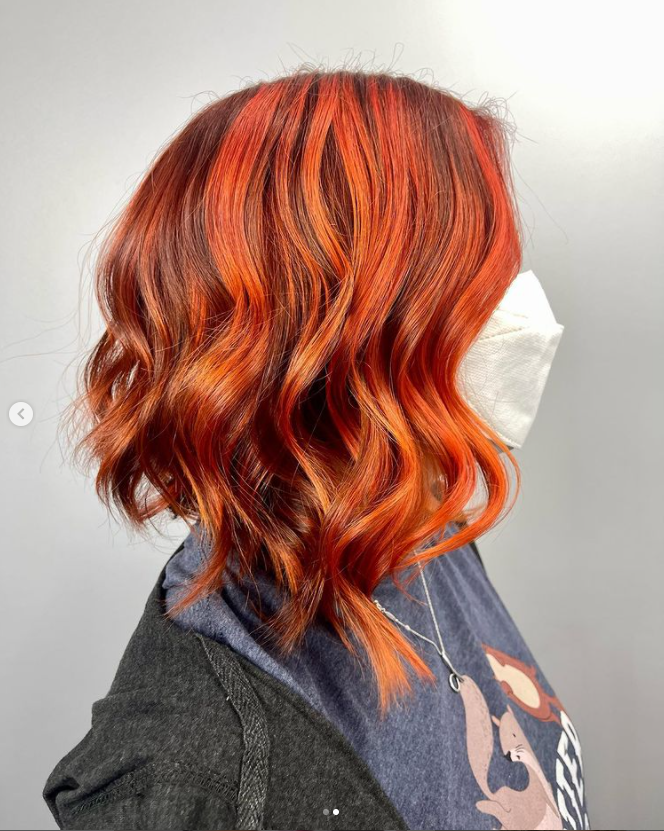 MyRockItStudio's tweet photo. The 90s are making a comeback but let’s make them 2022!!  With @megix10 lift 9 and @olaplex I then smudged her root with Megix 10, 10 min color and pure shades on her ends. I double glazed her adding more pure shades to her @olaplex no 2.
Styled with my @babylissprousa iron https://t.co/zvz37xBENL