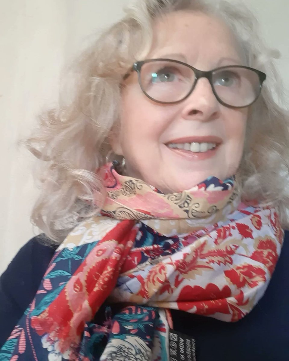 UrbanCountryCh1's tweet photo. Another great scarf made from Organic cotton and only 15.99 
Really pretty with oriental flowers. 

#floral #oriental #scarfs #cotton #urbancountrychic #accessories #ladiesfashion https://t.co/olJyDmtdWZ