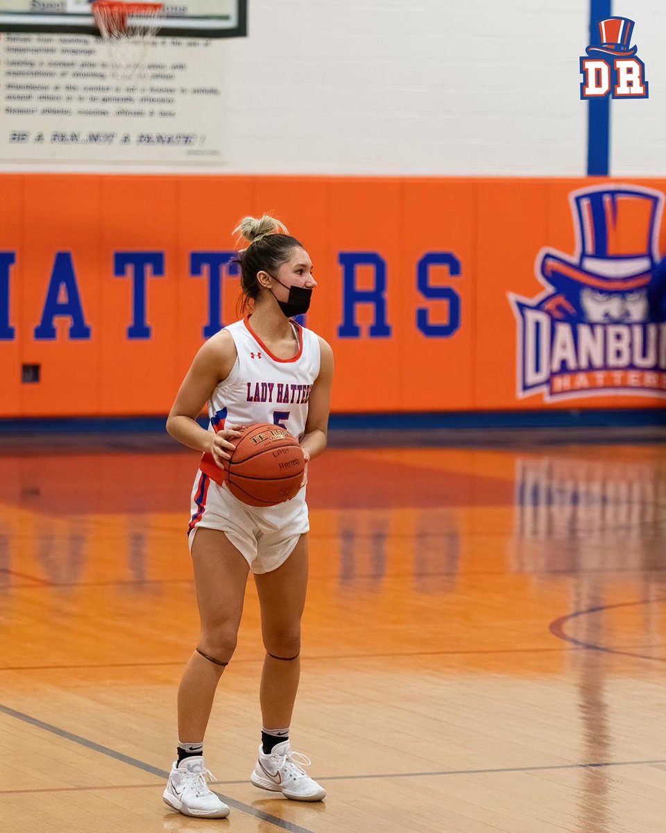DesignatedRpt's tweet photo. New Lady Hatters #HatSnaps 🎩📸🧡💙
https://t.co/WtGCGV6X7X https://t.co/4FLEppGRyu
