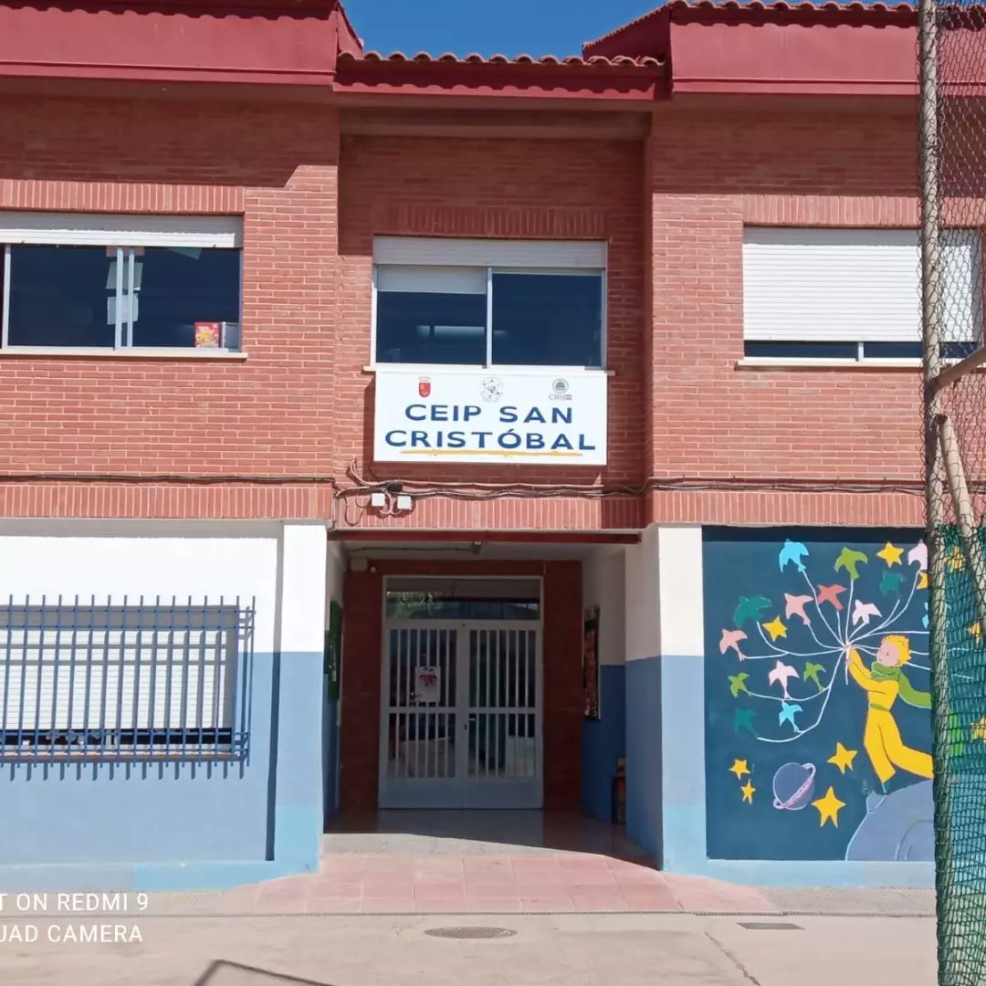 antirumores_ct's tweet photo. Esta semana es el CEIP San Cristóbal el centro que alberga nuestra exposición "Cartagena Mi Ciudad Intercultural".
¡Seguimos la ruta!
#antirumores https://t.co/1KsEcg8oYy