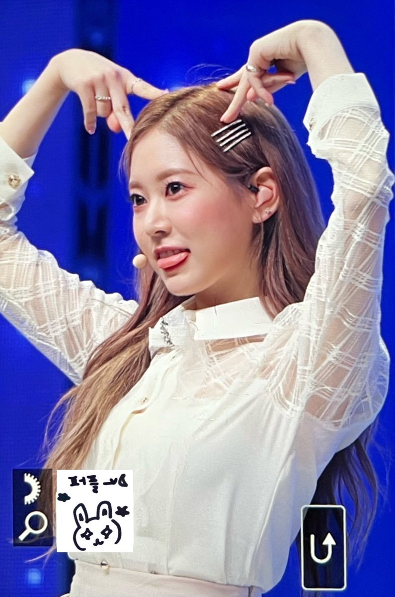 happy birthday to our dearest bora! we hope you have the greatest day ever, thank you for being you💜🍒
#HappyBORAday #bbobirthdaybash #shiningboraday #캔디보다_달콤하게_김보라
(© purple)