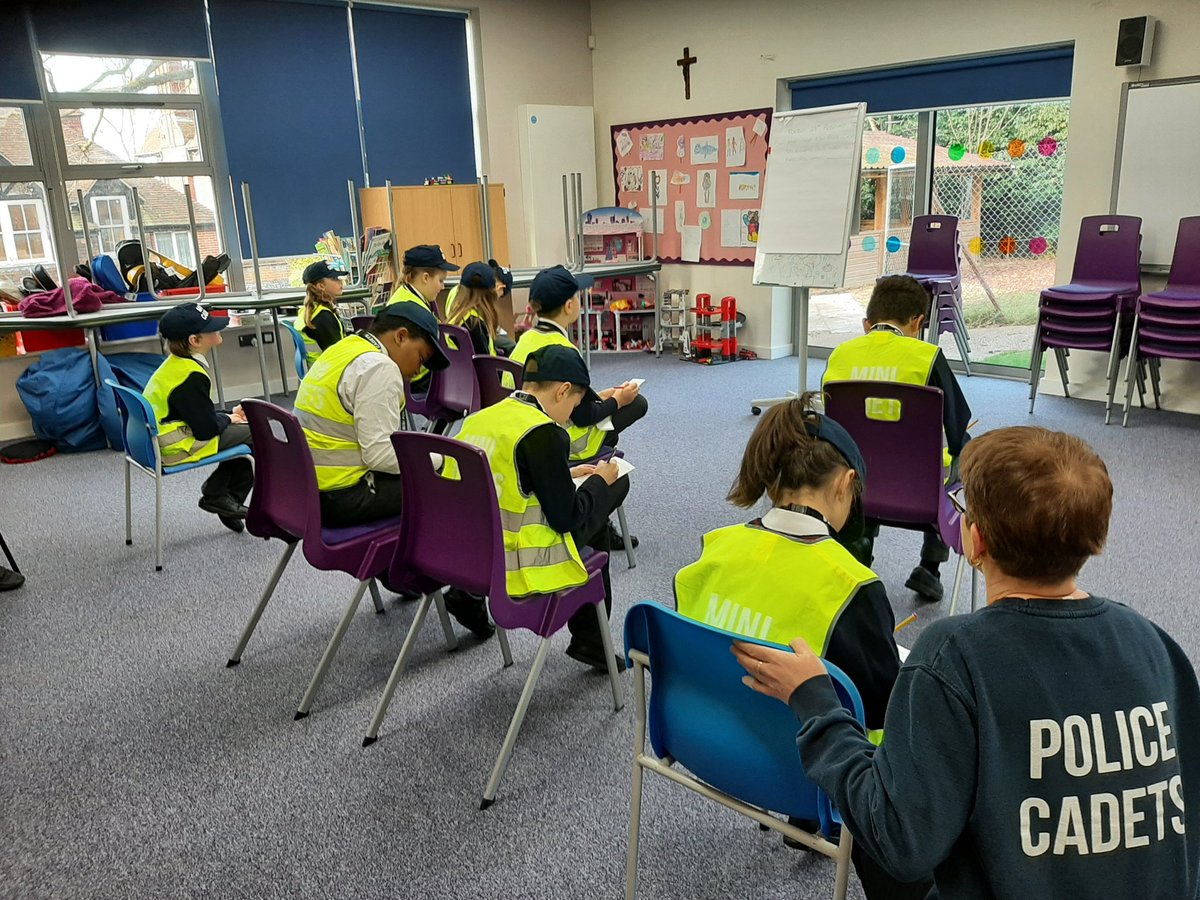 KentPoliceDover's tweet photo. First Aid training and promotion for one lucky #MiniPoliceCadet to Mini #Cadet Sgt. All go this week at #StRichardsCatholicPrimarySchool. Supervised by Staff Karen Wallis & #YouthEngagementOfficer Mark Ball. https://t.co/FSHEQgzB39