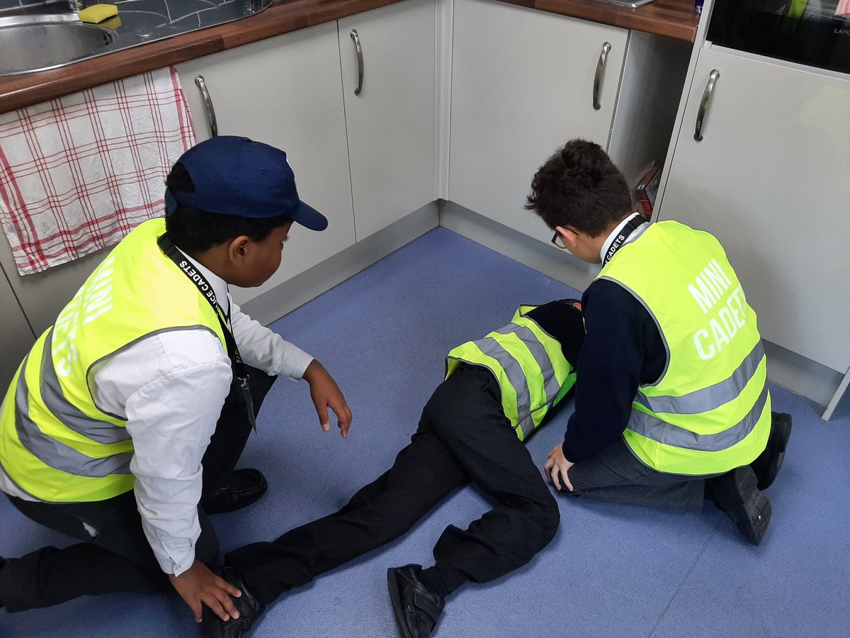 KentPoliceDover's tweet photo. First Aid training and promotion for one lucky #MiniPoliceCadet to Mini #Cadet Sgt. All go this week at #StRichardsCatholicPrimarySchool. Supervised by Staff Karen Wallis & #YouthEngagementOfficer Mark Ball. https://t.co/FSHEQgzB39