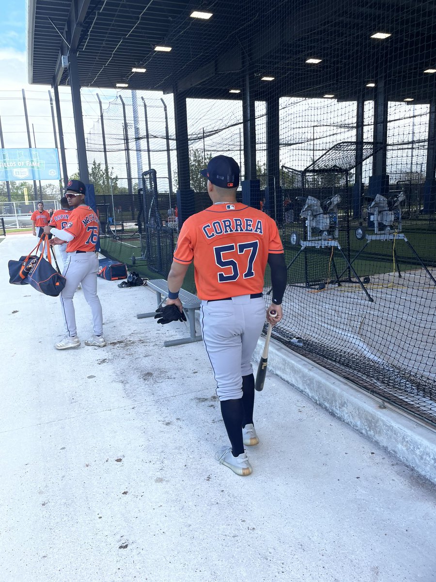 Chandler_Rome's tweet photo. Correa is in Astros camp. https://t.co/fhdCLRvxNJ