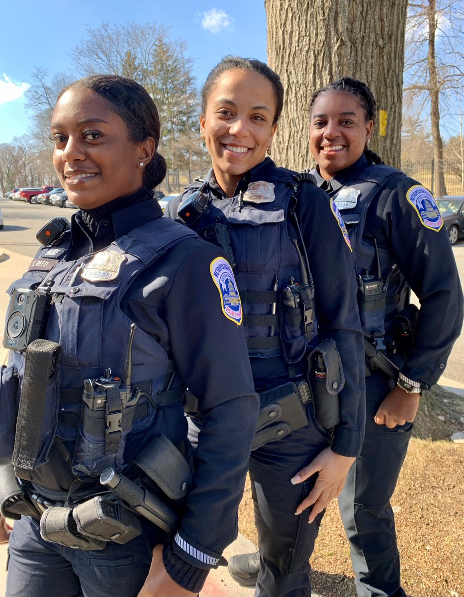 As we kick off #WomensHistoryMonth we would like to take a moment to thank all of the women that work at the Metropolitan Police Department as police officers, professional staff employees and volunteers. #WomenInBlueWednesday