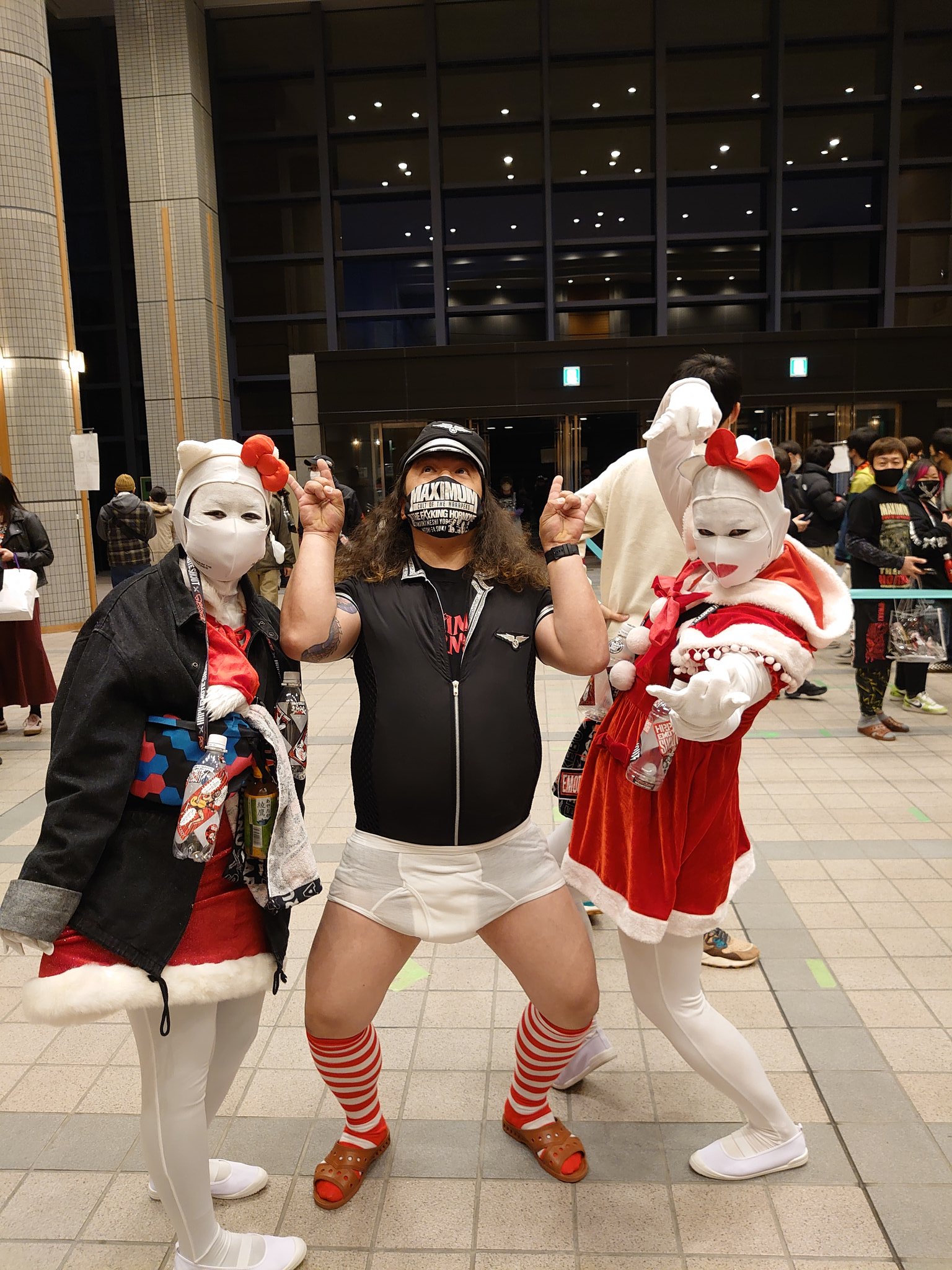 おしっこ　コスプレ 