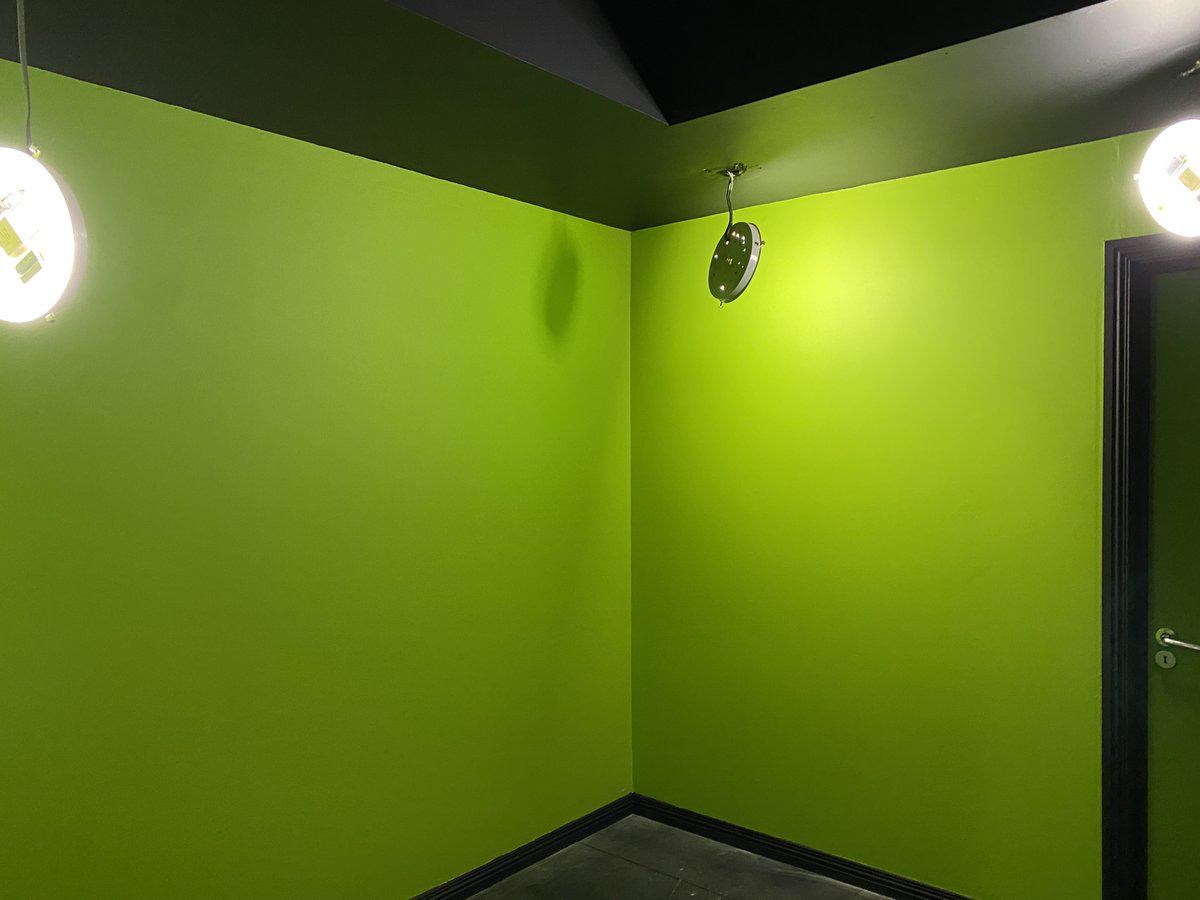 hacknlounge's tweet photo. WELCOME TO... The VR ROOM! Here you'll be able to beat saber to your hearts content, maybe you're more of a shooter person? We've got that too - coming soon... https://t.co/bQmKA1T9sv