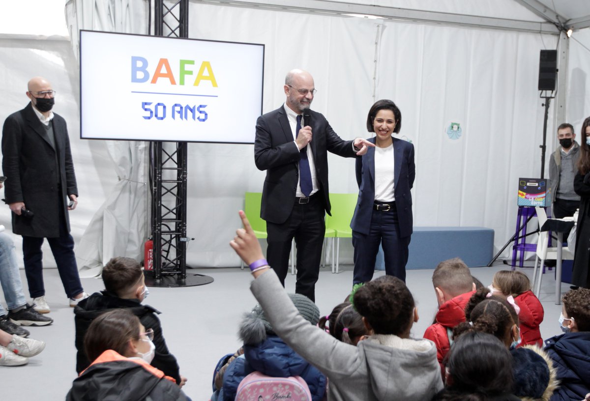 <a href="/education_gouv/">Ministère Éducation nationale</a> <a href="/sarahelhairy/">Sarah EL HAÏRY</a> <a href="/bafa_ufcv_paris/">BAFA UFCV PARIS</a> <a href="/LeoLagrange/">Fédération Léo Lagrange</a> <a href="/ifac_asso/">ifac</a> <a href="/jmblanquer/">Jean-Michel Blanquer</a> et <a href="/sarahelhairy/">Sarah EL HAÏRY</a> ont célébré avec les enfants le début de ce 50ème anniversaire du BAFA #50ansBAFA