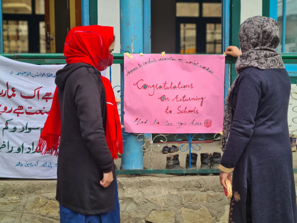 FoziaKasheer's tweet photo. Schools reopened today, it was after such a long time. Everyone was excited be it children, teachers, parents or communities. JKASW in all its intervention districts furthered this fervor by putting thier best efforts to make it a memorable day for children...some snaps @JKASW1 https://t.co/EavJN9ILcl