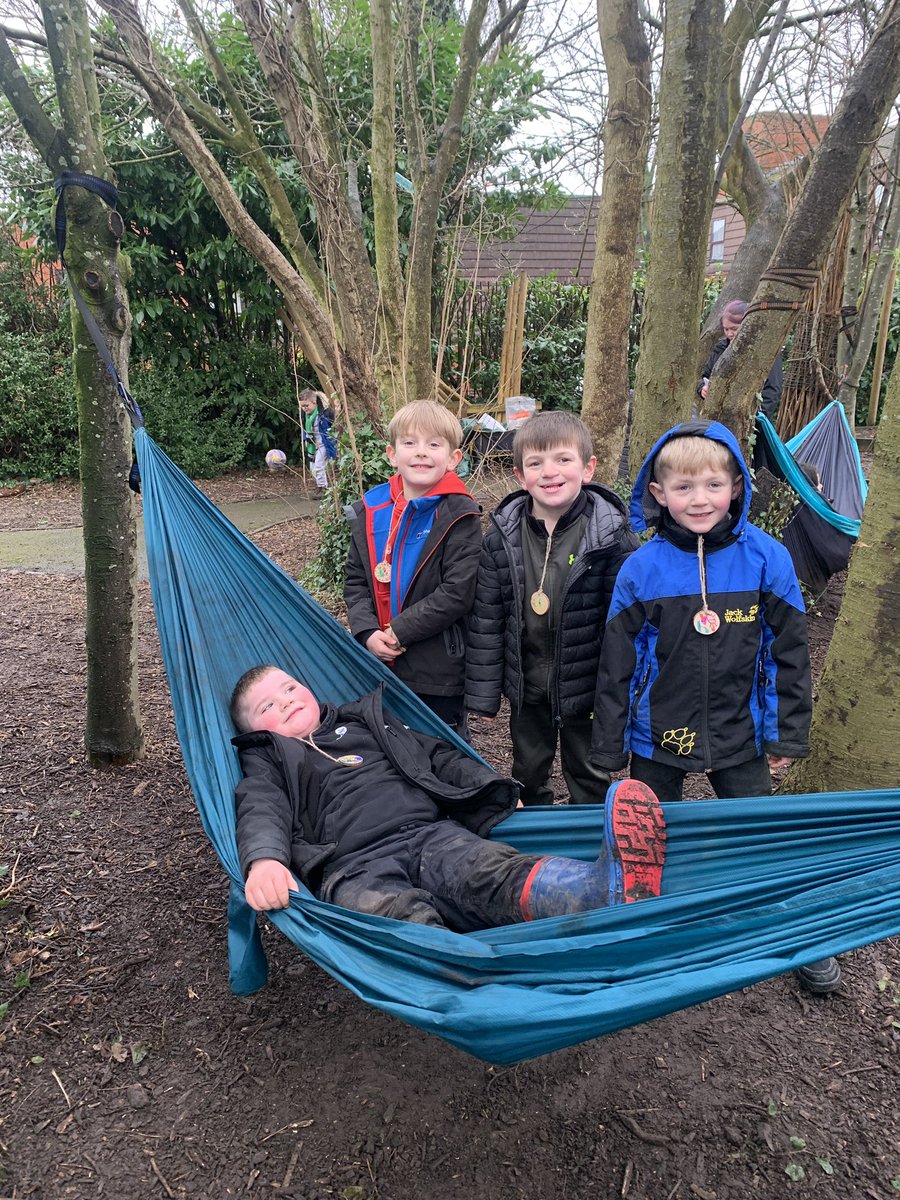 LiscardPrimary's tweet photo. Lots of lovely adventures taking place in our #forestryschool today! #outdooreducation #learning #play #science #environmental #habitats #storytime #investigation https://t.co/Gqr2HI0WOL