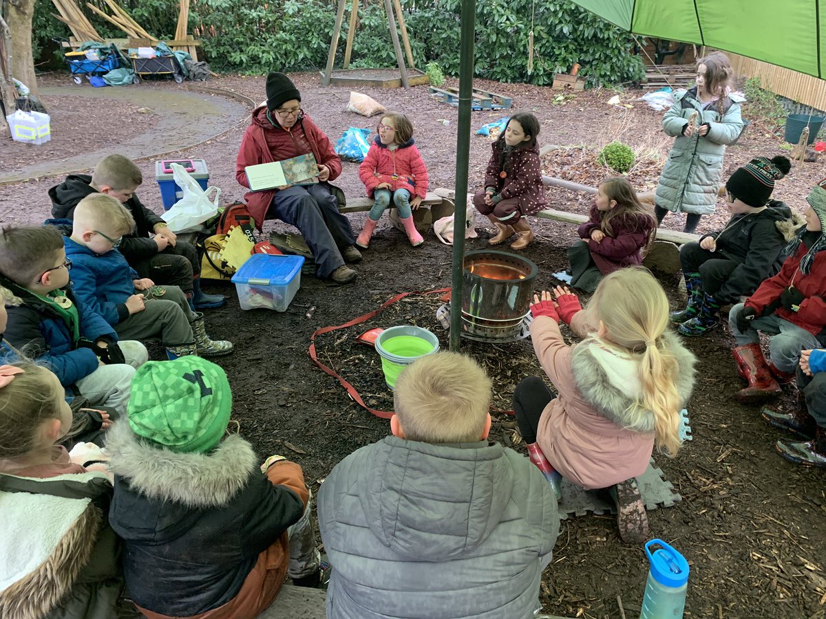 LiscardPrimary's tweet photo. Lots of lovely adventures taking place in our #forestryschool today! #outdooreducation #learning #play #science #environmental #habitats #storytime #investigation https://t.co/Gqr2HI0WOL