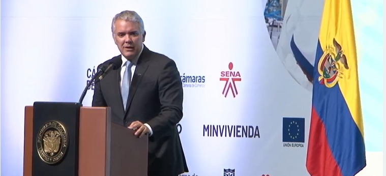 Confecamaras's tweet photo. 📌"Felicitaciones a los presidentes de las #CámarasDeComercio. ¡Qué gran compromiso con las empresas #BIC. Las Cámaras son ante todo aliadas para que el desarrollo empresarial sea con propósito. Colombia es hoy uno de los países con más empresas BIC": @IvanDuque. https://t.co/HBQWHtx1AL