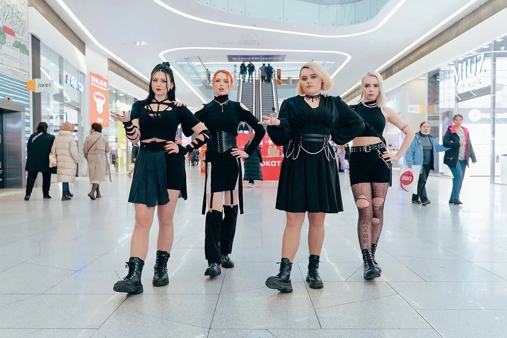 NC_twentyOnectd's tweet photo. [PHOTO TEASER] 
NC-TWENTY ONE
Photo by NS/PH 

#Dolla #sabronzo #angel #tabby #syasya #bad  #mpop #dance #cover #mpopdancecover  #Mpopinpublic
#Mpopinpublicrussia https://t.co/UgXCglRWo0