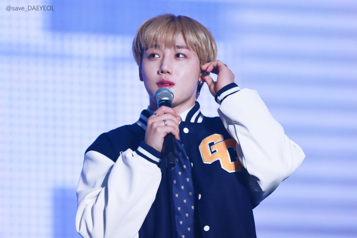 save_DAEYEOL's tweet photo. 햇살처럼 밝은 장준이의 생일을 축하해💖

#장미보다_예쁜_쭈니생일_축하할_준비완료
#장준이_생일에_하트남발_퓨퓨 https://t.co/BCT3WY90w1