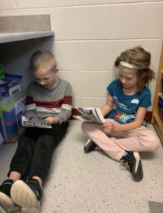 GenoaSchools's tweet photo. Students in Mrs. Mullen's Kindergarten class are developing reading skills and enjoying buddy reading time as they read Emergent Reader books together. https://t.co/69Sf7wwn1L