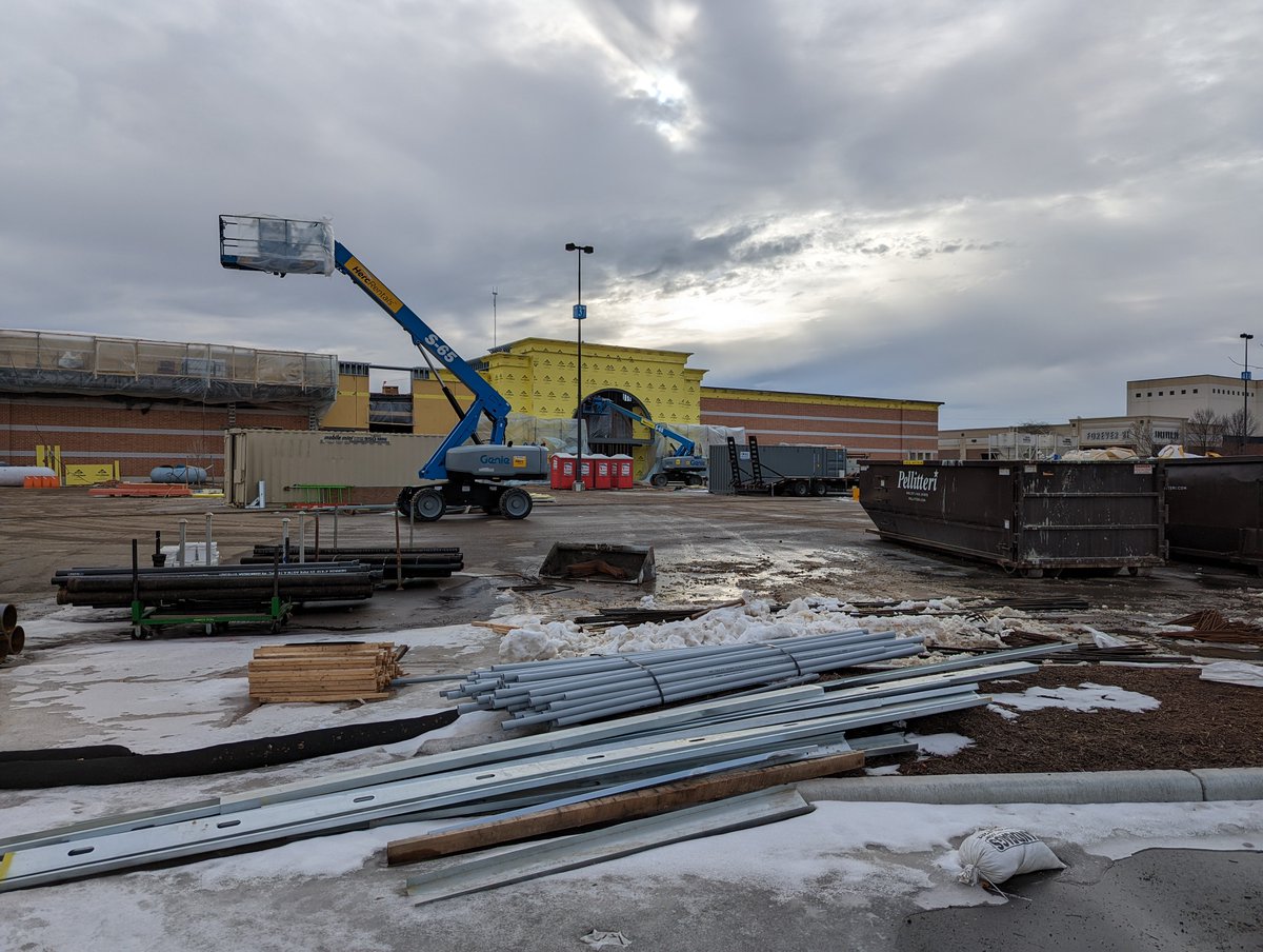 ShopWestTowne's tweet photo. Good morning from the construction site of Von Maur! 🚧 The new department store is starting to take shape. We're excited for Madison to experience their stunning fashion and unparalleled customer service at West Towne this Fall! 🛍️ 
#Madison

https://t.co/a6oiygUTvr https://t.co/oO8G4Dw6LS