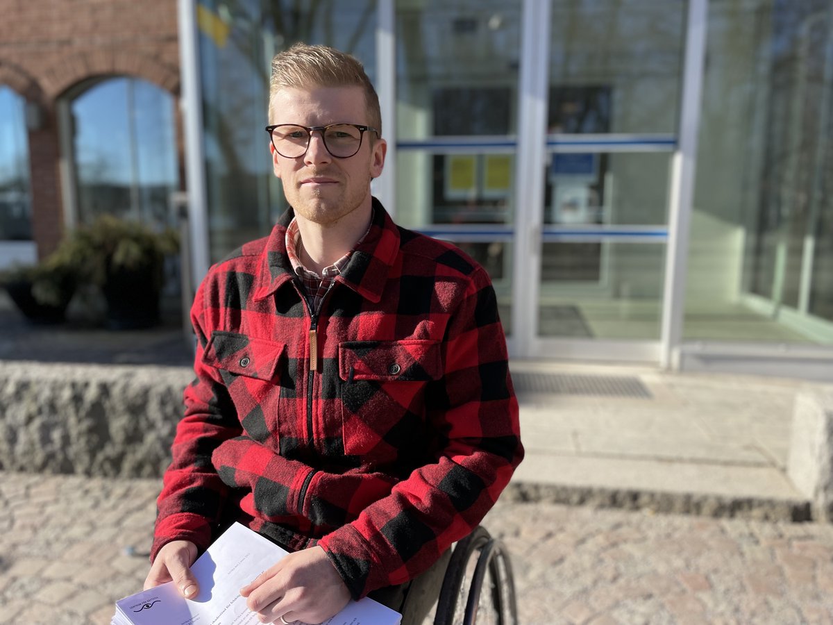 Nytt fall: Erik Dahlström placerades felaktigt i särskola – begär skadestånd av Arvika kommun. Läs mer om fallet här. https://t.co/s0wzTuvXbQ https://t.co/QIUwTrgviP