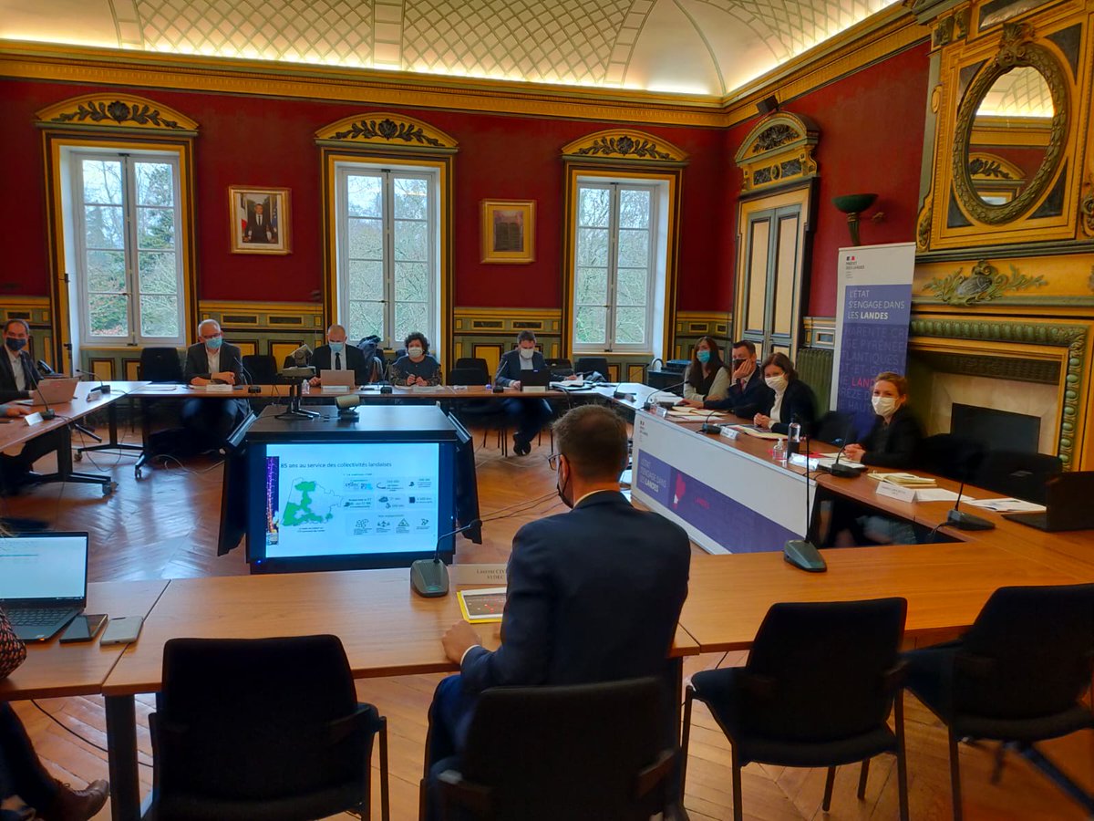 ANumANCT's tweet photo. Merci à @Prefecture40 de son accueil lors du comité #fibre avec tous les acteurs du déploiement du #ftth sur le territoire landais 💻
#ANCTerrain #SYDEC https://t.co/FtZ0O9jekL