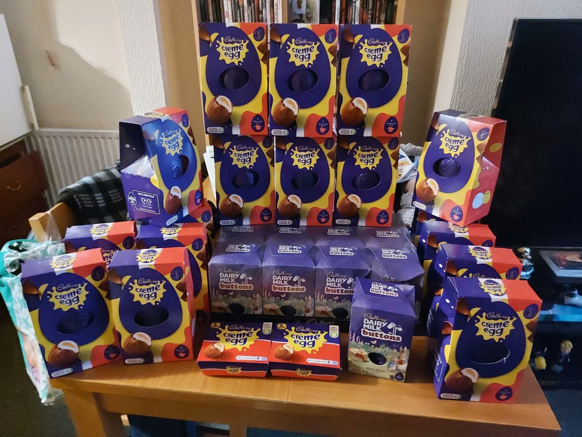 evilsmaid's tweet photo. Help me put a smile on a sick child's face this Easter.
I'll try and post donation links in bio for anyone wanting to make a donation.
#Easter #childrenshospital #charity  #donate #donation #foodbanks #kickedcancerbutt #EasterEgg #Chocolate https://t.co/iGXyRdS1u0