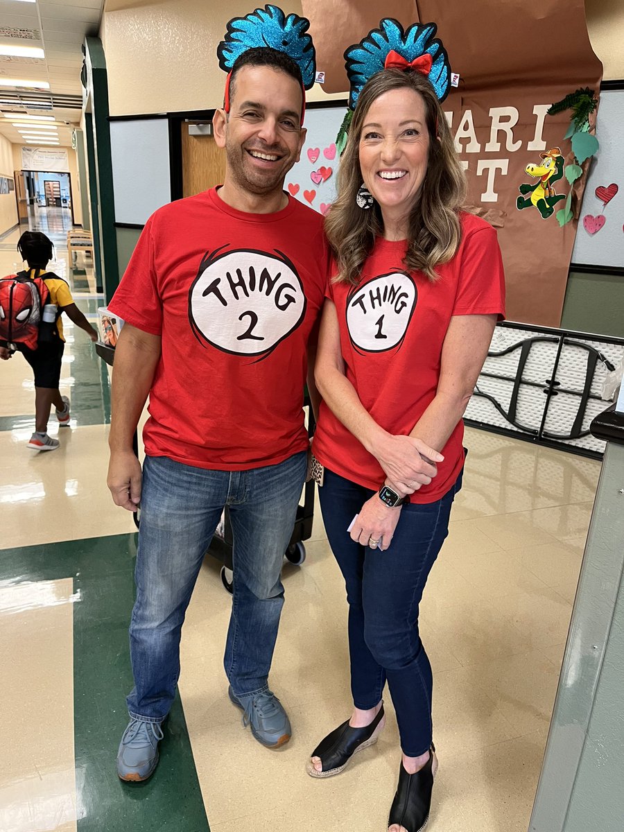 MrsCurranCCPS's tweet photo. Happy Birthday Dr. Suess!! @PLEgators we love reading AND learning!!💙🐊💚#thing1and2 @MrB_PLE @Mrs_DLynch @TeacherMoss https://t.co/2c6HMOBbqh