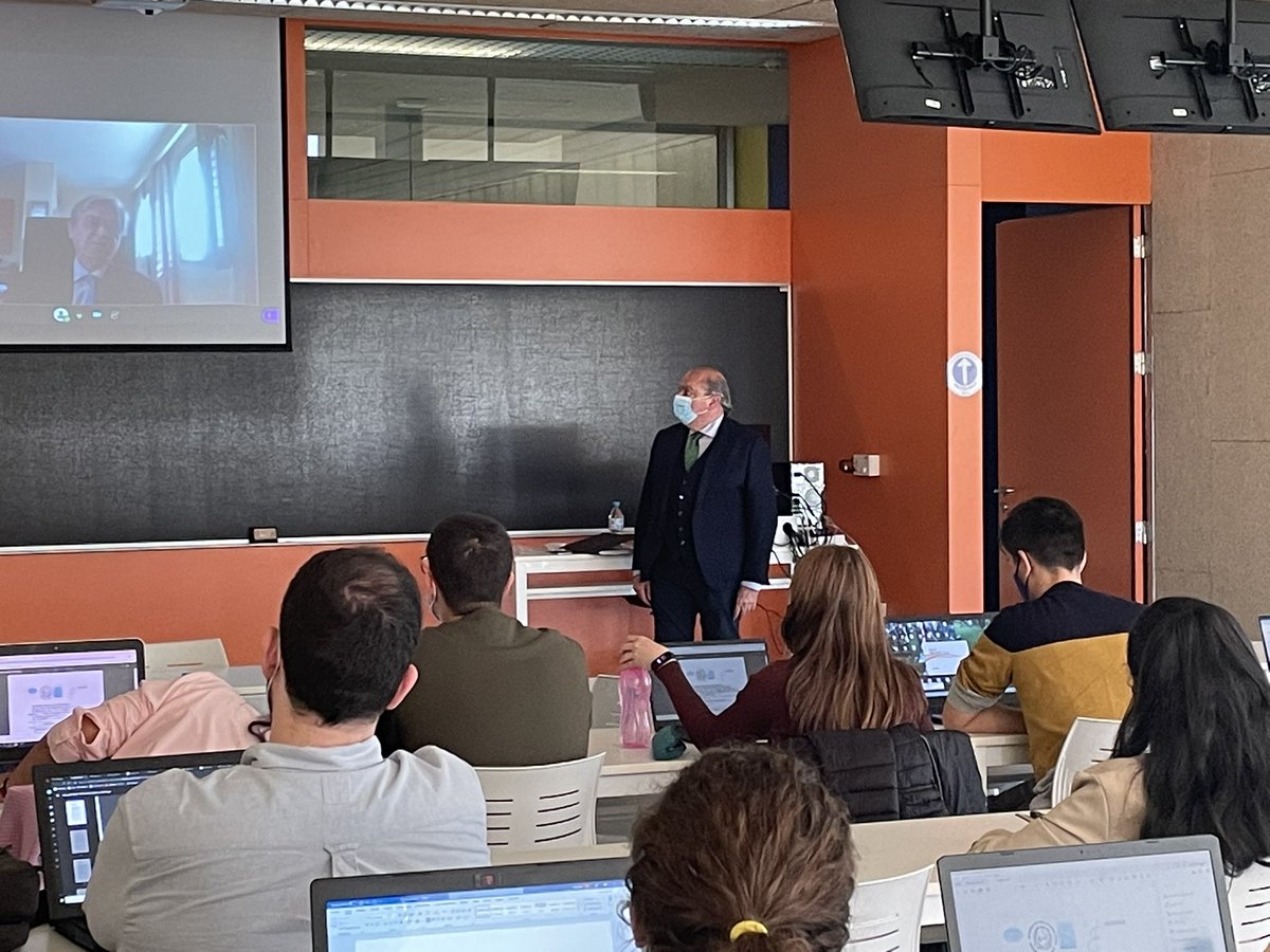 Hoy, nuestro profesor Luis Miguel Martín Rubio, Socio Director de <a href="/ONTIERLaw/">Ontier</a> Andalucía, aborda el Derecho Hipotecario, en el marco de nuestra acreditación de asesor de Crédito Inmobiliario del <a href="/BancoDeEspana/">Banco de España</a> <a href="/postgradoUPO/">postgradoUPO</a> <a href="/pablodeolavide/">Pablo de Olavide</a>