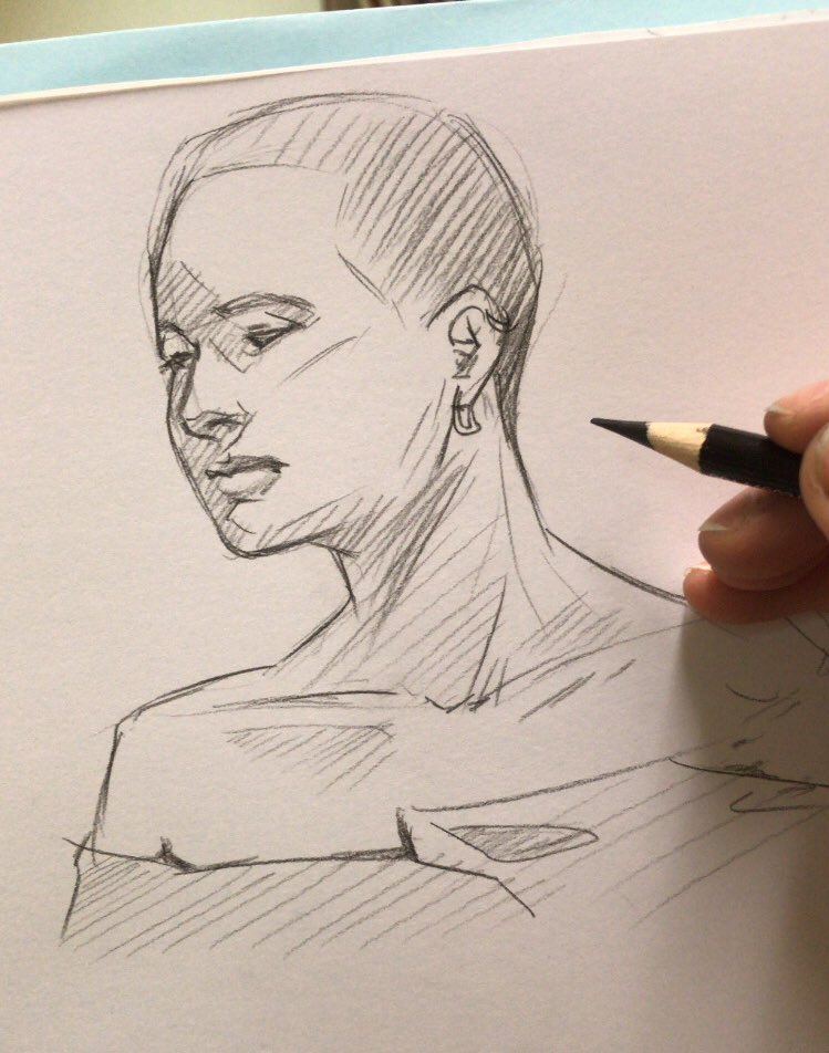 Yesterday's figure drawing class started with 5min head drawing exercises which was 130% my comfort zone. The model was amazing! 