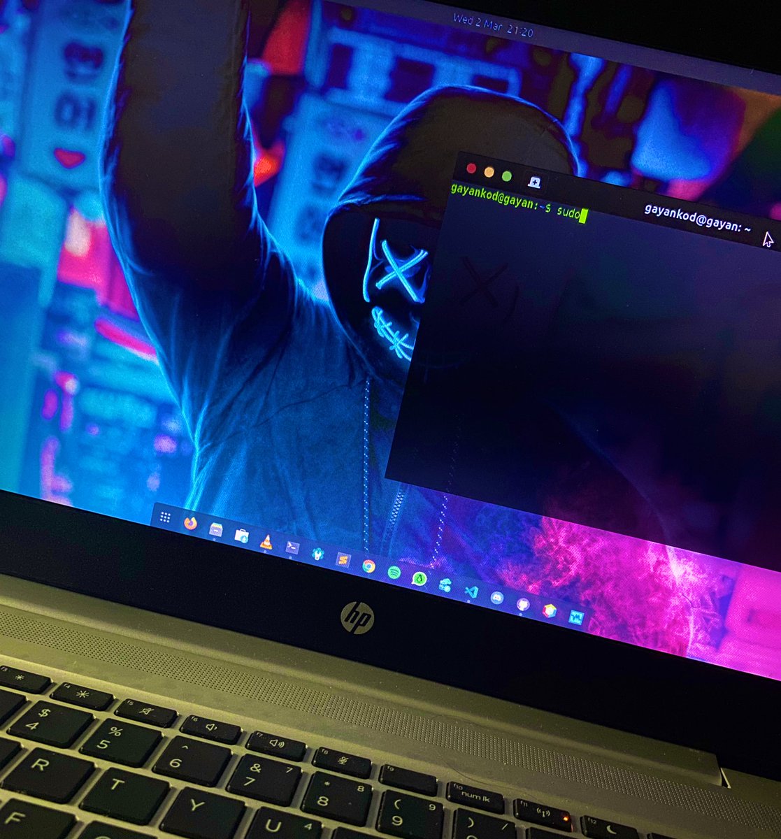 GayanKodX's tweet image. My linux laptop 💻 #Linux #linuxEnvironment #DEVCommunity