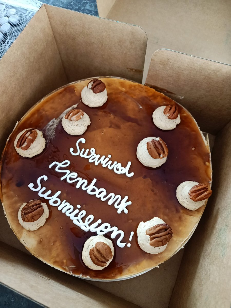 luu_sindy's tweet photo. It wasn't my PhD submission or its successful defence that warranted a cake - but getting through my first #GenBank submission! 😅 It got to the point in which the promise of cake carried me to the sweet end😂 https://t.co/wbpWFFnt8h
