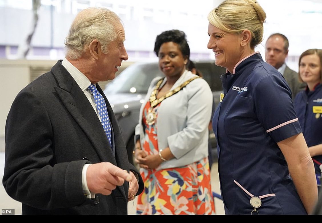 Sarah Burton (@sarahaburton1) on Twitter photo Honoured to meet HRH Prince of Wales at the opening of the Grafton Way Building. An amazing state of the art health care facility, creating the best experience for cancer patients. So proud to be part of this team. #uclh <a href="/GBellingan/">Geoff Bellingan</a> <a href="/HCC_UCLH/">HCC_UCLH</a> <a href="/probert_david/">David Probert</a> @vsweeney431 Honoured to meet HRH Prince of Wales at the opening of the Grafton Way Building. An amazing state of the art health care facility, creating the best experience for cancer patients. So proud to be part of this team. #uclh <a href="/GBellingan/">Geoff Bellingan</a> <a href="/HCC_UCLH/">HCC_UCLH</a> <a href="/probert_david/">David Probert</a> @vsweeney431