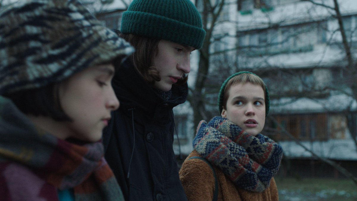 SpectacleNYC's tweet image. APRIL:

in collaboration with Altered Innocence, we're hosting a limited engagement of Kateryna Gornostai's visceral, sensitive coming-of-age debut 𝙎𝙩𝙤𝙥-𝙕𝙚𝙢𝙡𝙞𝙖 (Стоп-Земля, 2021) - with ticket $ donated towards friends' mutual aid in Ukraine. Dates &amp;amp; details soon 💙💛