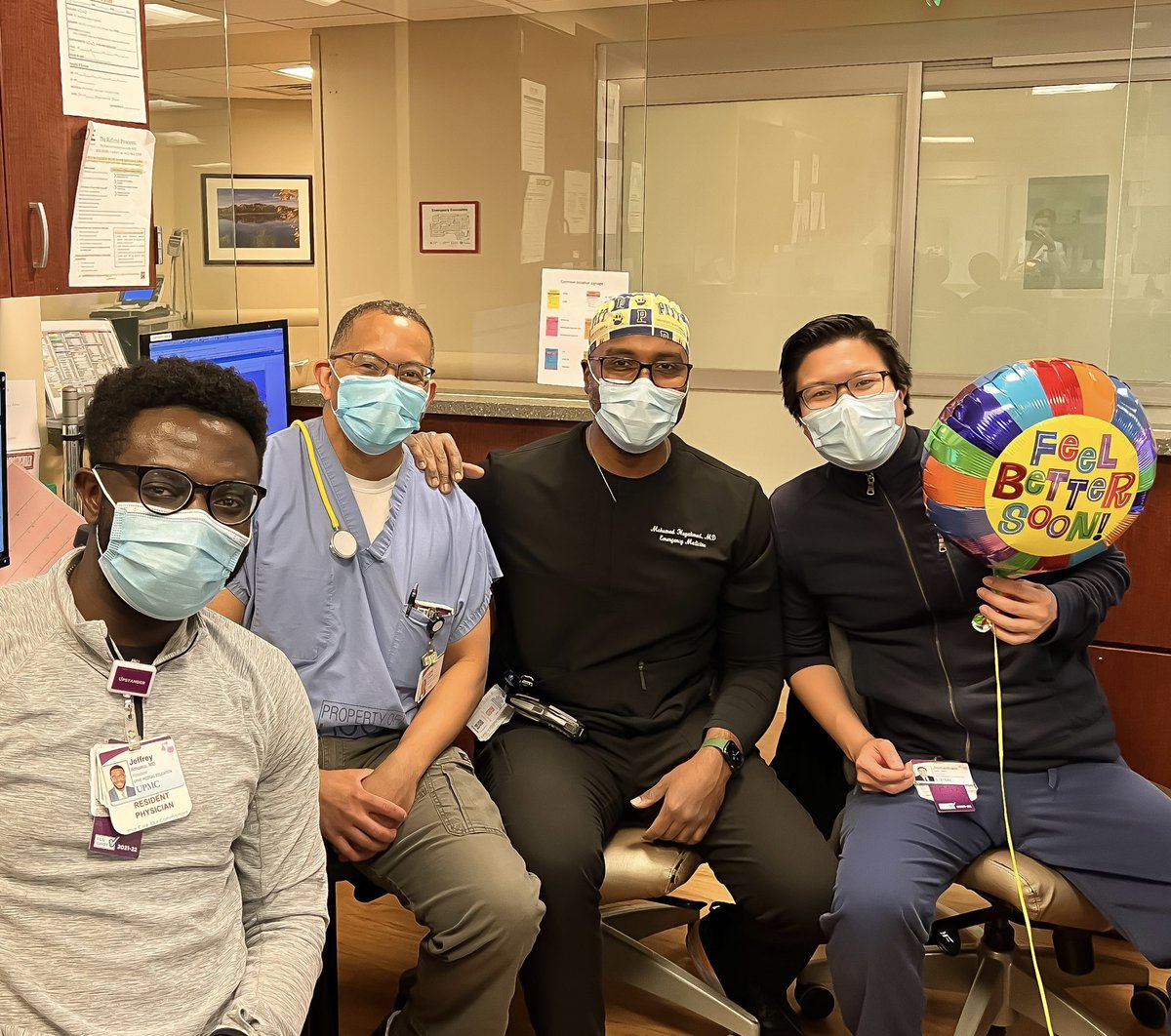 I already feel better working with this team @👨🏾‍⚕️👩🏾‍⚕️@upmcem @UPMC @PittEMSDocs @PittTweet @CEMeducation #whatdoctorslooklike #emergencymedicine #resuscitation #ICU