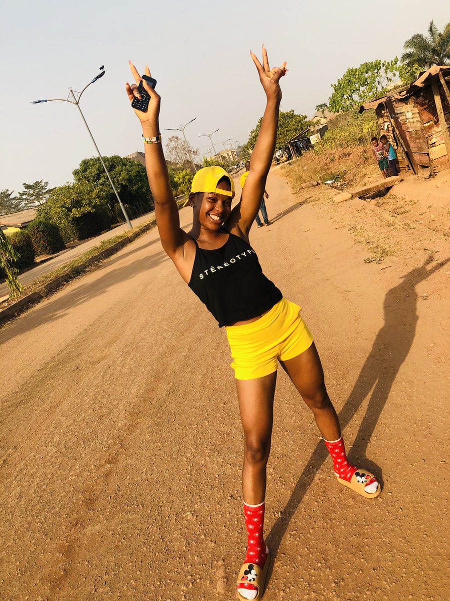 OkoyeCh14028198's tweet image. I believe that every Nigerian should be able to speak the truth. Join me and support people that have been jailed, kidnapped and even killed for exercising the right to freedom of expression. Wear a yellow ribbon on your wrist, take a picture and share it using #TalkYourTruth.