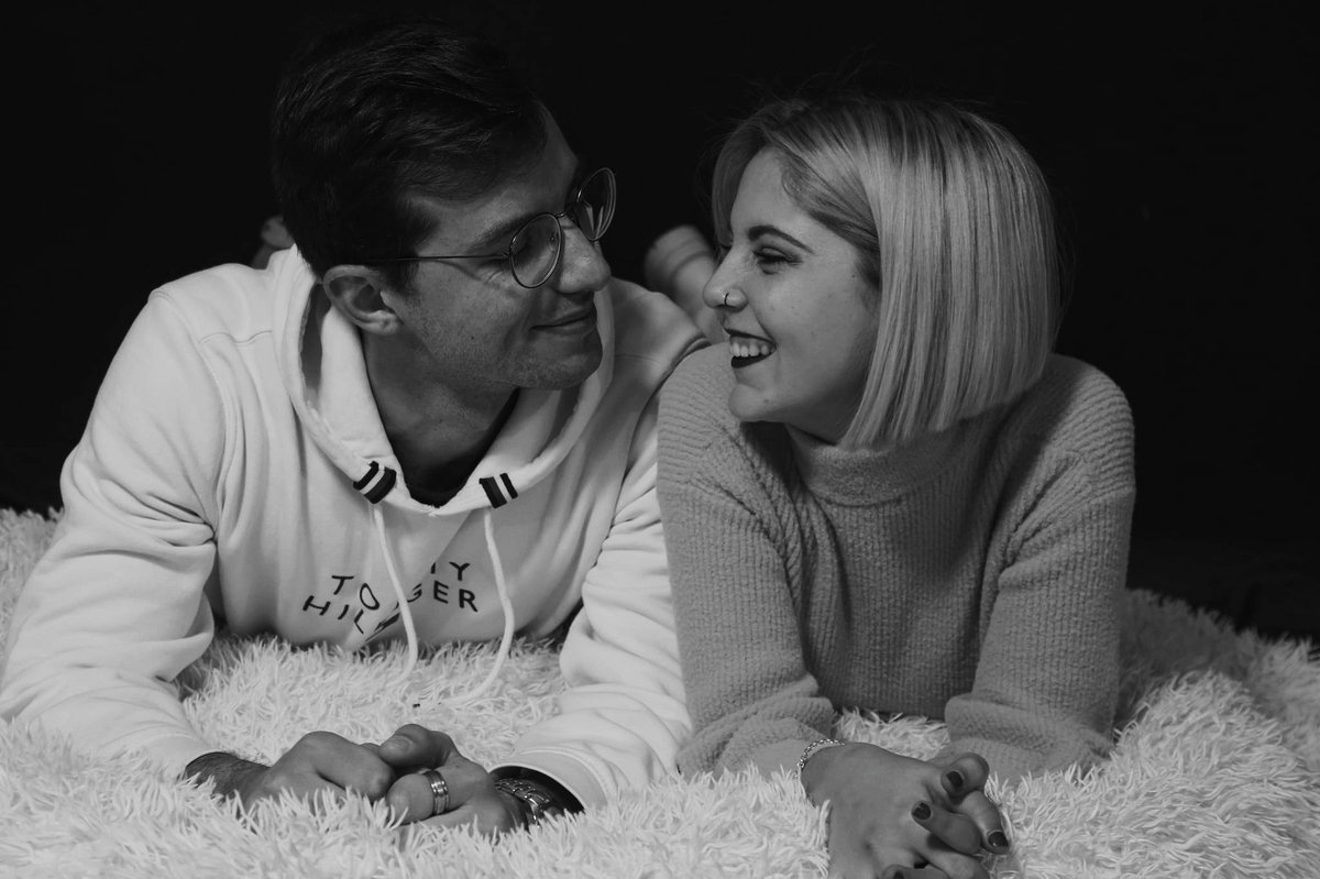lararegui's tweet photo. No te imaginas lo feliz que soy cada vez que me miras y te brillan los ojos. 🍀 https://t.co/wys59l7dPW