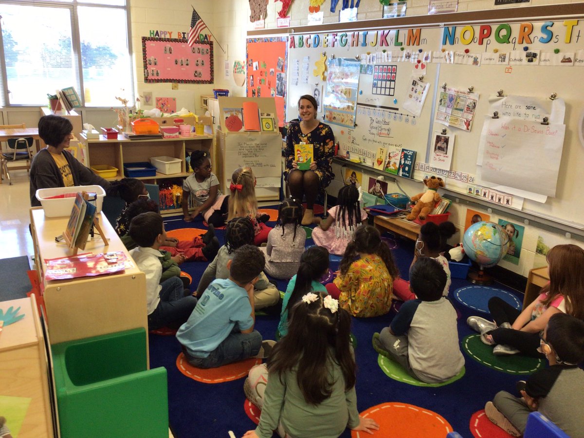 PreKHowe's tweet photo. Read Across America 2022 cannot be topped…and we have two more days full of fun &amp; reading to go📚🎉
Thank you @foustc @ShellGray_ @araines_ @jkcarey24 @maureenhill_ https://t.co/dCYNE0eVme