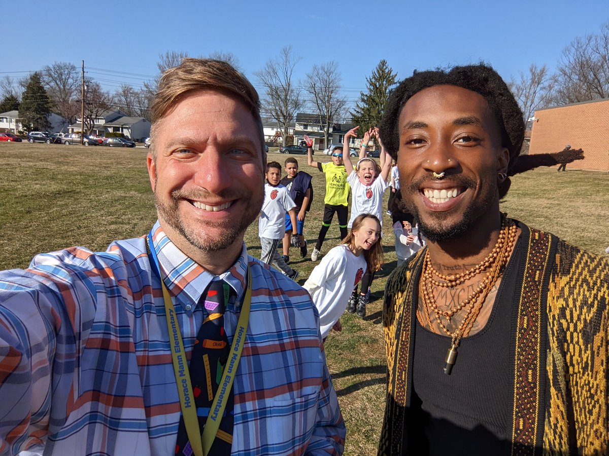 RIMSPrincipal's tweet photo. Thank you @__harry22 for visiting your former elementary school and sharing your positive work and messages with our community. Thanks for taking over for my recess QB role today. Just say the word and I can sub in for you at a @Vikings game. 😀 https://t.co/ycNqM8oiZG
