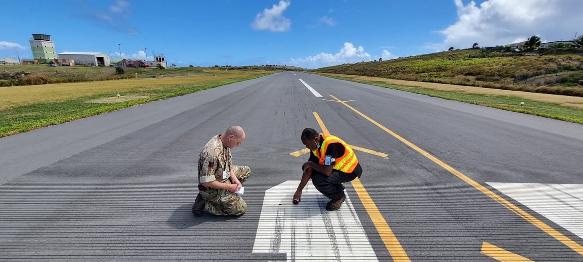 528STRE's tweet photo. Another #ExPP22 task that that requires a specialist from another team, this time SSgt C from 530 STRE (Mats). Seen here inspecting the Aircraft Operating Surface (runway), checking it's construction and assessing the stated rating.  🛫👷 #HADR #Global @Proud_Sappers @DefenceEng https://t.co/DXMIyCskES
