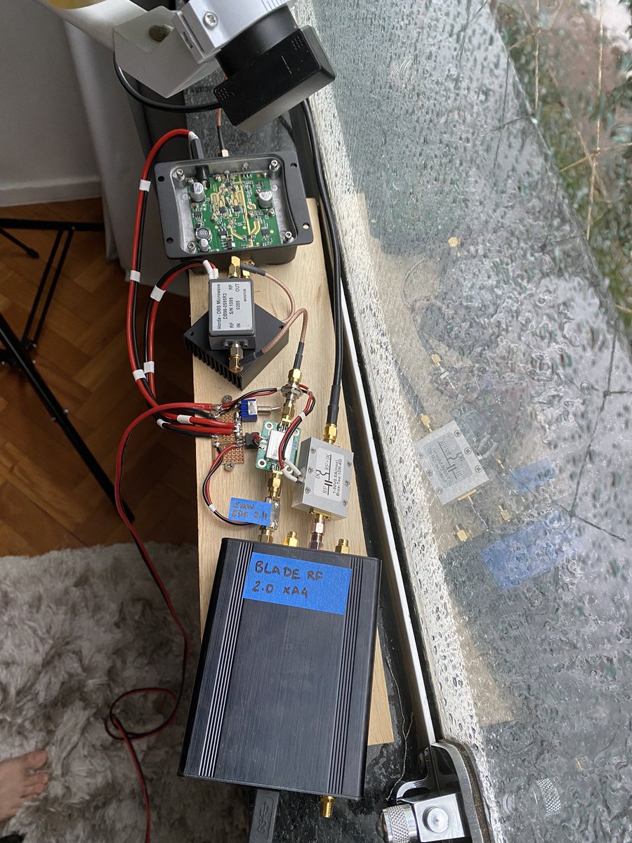 robhn's tweet image. Finally I set up a station for QO-100. It’s still provisional, but I managed to get some QSOs (SSB and FT8) these last days. The antenna is inside the apartment (6,9° of elevation), there are trees in the view.
Thanks @py1san and @ronwerneck for the infos and encouragement.