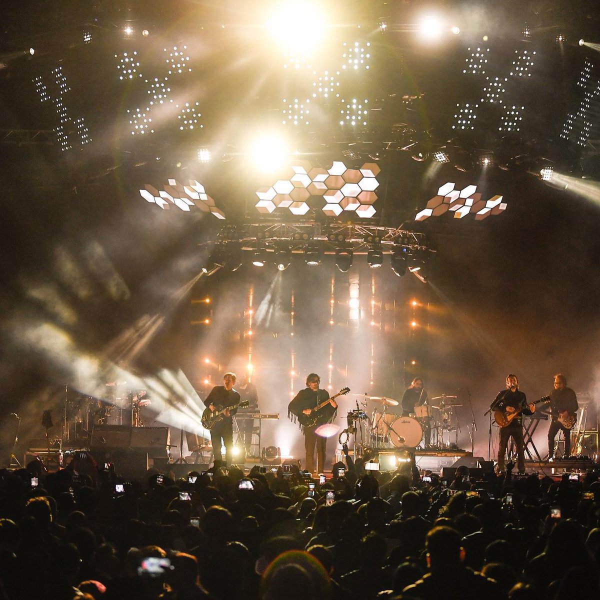 RadioDisneyMX's tweet photo. ⚠️Atención fans de @zoetheband🚨
¡En tu radio te llevamos a su concierto! Para participar sigue los pasos:

1. Da RT a este post
2. Cuéntanos en las respuestas cuál es la canción que más esperas escuchar en el show

Los ganadores serán elegidos aleatoriamente y contactados vía DM https://t.co/DF9sFikWry