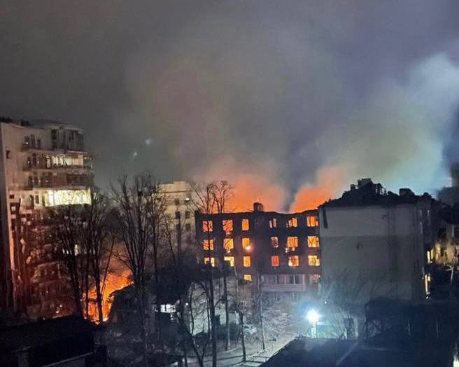 DrAlakbarov's tweet photo. Kharkiv tonight. Absolutely dreadful... https://t.co/c7JjkndTIt
