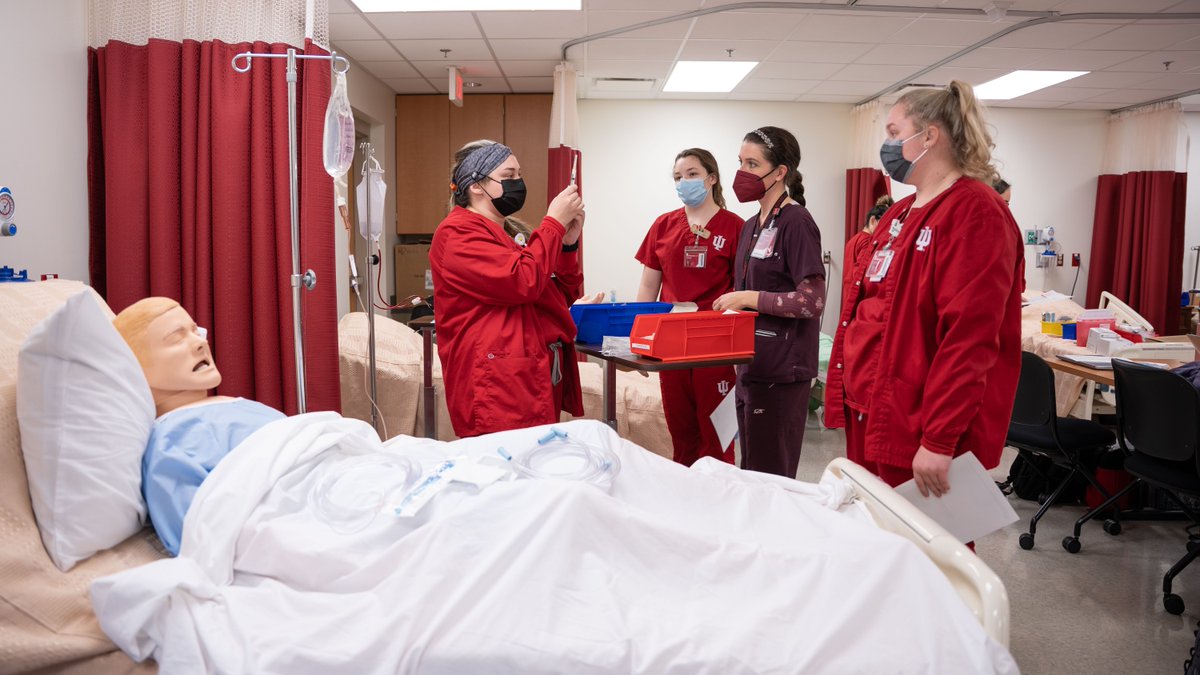 IUColumbus's tweet photo. future nurses hard at work practicing skills in the Sim Lab 💪 https://t.co/hO26A5J3Aq