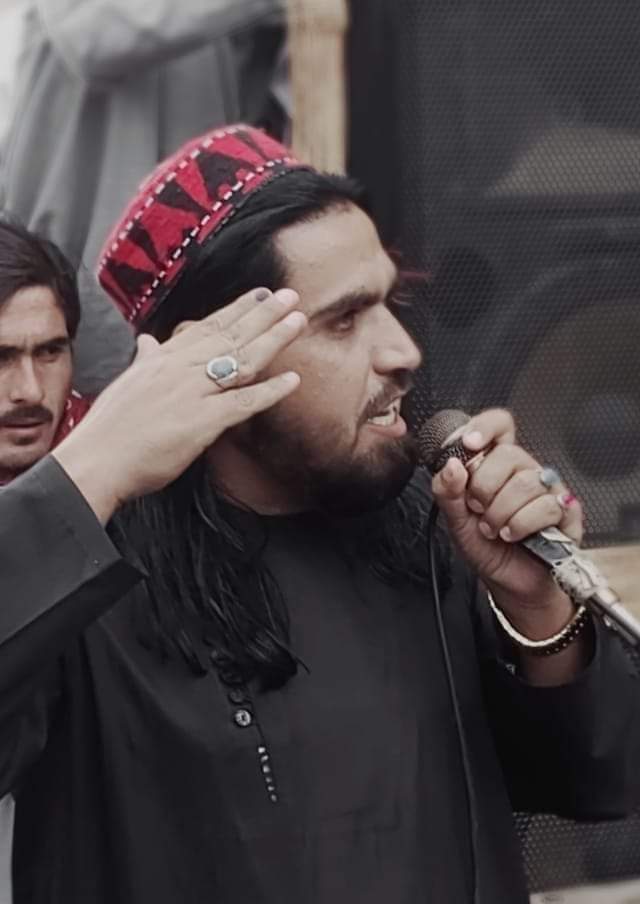 ParharKarim's tweet image. ہم ریاستی جبر کی ہر شکل کی شدید مذمت کرتے ہیں۔ جبکہ ہم نے ہمیشہ تحریر و تقریر کی آزادی اور احتجاج کے حق سمیت عوام کے تمام جمہوری حقوق کا دفاع کیا ہے۔ اور آئندہ بھی ہم اپنا یہ تاریخی فریضہ کسی بھی قیمت پر سرانجام دیتے رہیں گے۔

#DownWithStateRepression
#ATCToolOfPersecution