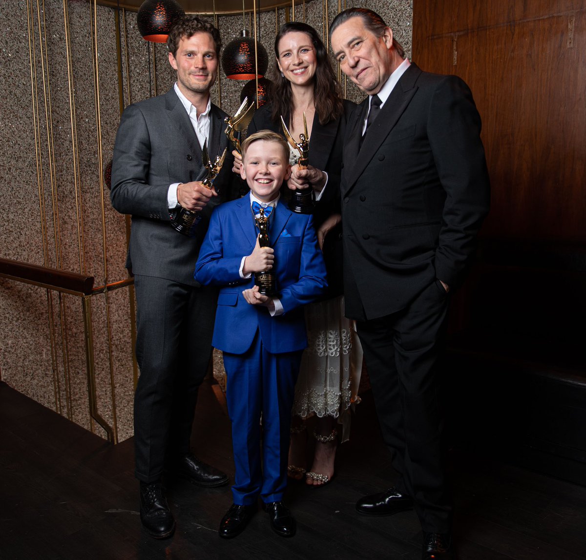 jamiedornanpt's tweet photo. NEW: Portraits of Jamie Dornan, Caitriona Balfe, Jude Hill, Ciarán Hinds and Kenneth Branagh for Hollywood Critics Association Awards. #JamieDornan https://t.co/loZhPFNy8S