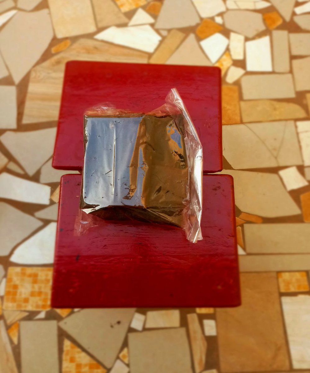 jwzoli's tweet photo. ارحح يااا علينا جاي 😂😂
الحجه كل رمضان عندها بزنس ثابت (ابري احمر_ابري ابيض_رقاق)الشغل ظابط والطعم ده م بنتكلم فيه انت بس اشتري وجرب وشوف وم ح نخذلك 
الأسعار:-
جردل الابري الأحمر 20طرقه=ج6000
جردل الابري الأبيض=ج5000
كرتونه الرقاق=ج5000 
للتفاصيل والتواصل:-
0122096858
0113568548 https://t.co/rc24Nkhq3E