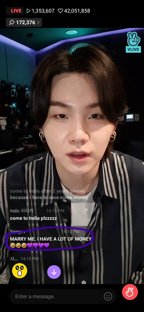 Darshan84307765's tweet photo. Yoongi marry meee!! Part 1 🤣🤣🤣🤣💜 https://t.co/cf0hAq70Nu