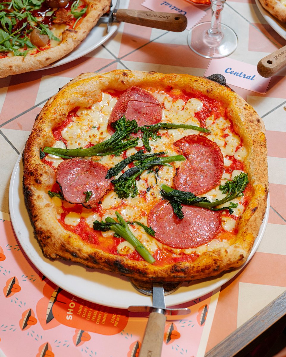 YOU WANNA PIZZA ME 👊

Tuscan fennel sausage, tenderstem broccoli, mozzarella, San Marzano tomato base.